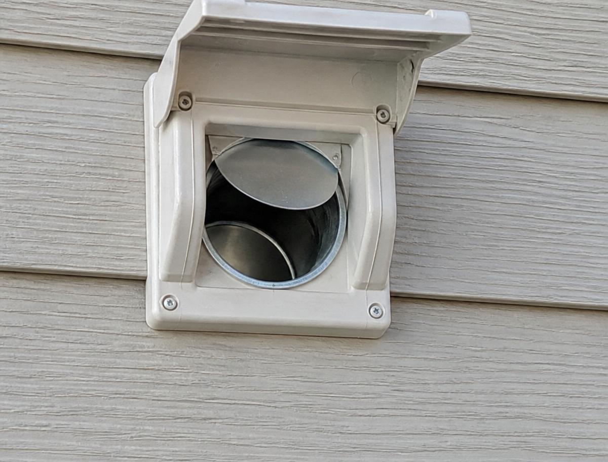 Same dryer vent hood cleaned to bare metal after service